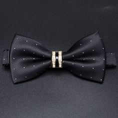 Look your best with this classic Luxury Bowtie. Steeped in timeless style, it will instantly elevate any outfit. Crafted from the highest quality fabric, this bow tie is designed for comfort, durability and style. SPECIFICATIONS Size: One SizeSIZE: 12*6CMMaterial: Polyester Black Bow Tie, Formal Business, Look Your Best, Shirt Accessories, Ties Mens, Mens Shirt Dress, Gifts For Men, Timeless Style, Bow Tie