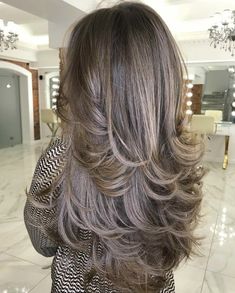 Butterfly Layers, Long Layered Haircut, Free Hairstyle, Hair Aesthetics, Hairstyles For Thick Hair, Wine Hair, Hairstyles For Layered Hair, Hairstyle Trends, Haircuts For Wavy Hair