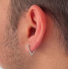 Unisex Triangle Huggie Hoops, Sterling Silver Geometric Mens Hoop Earring, Edgy Cartilage Ring, Gold Plated Goth Triangle Earring, Gift Idea - Etsy Spain Cartilage Ring, Unisex Earrings, Mens Earrings Hoop, Snake Ring Silver, Snake Jewelry, Earring Gift, Conch Piercing, Snake Ring, Triangle Earrings