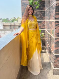 Dresses Trendy Party, वेस्टर्न ड्रेस, Haldi Dress Ideas, Cute Party Dresses, Haldi Ceremony Outfit, Dresses For Parties, Haldi Dress, Birthday Party Dresses, Haldi Outfits