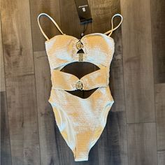 Cut Out Detailed Women’s One Piece Swimsuit Brand New W/ Tag Size Us Small Adjustable Straps #Swim #Onepiece #Swimwear Blackbough Swim, One Piece Women, Swimsuit Brands, Cut Out One Piece, Cream White, Womens Swim, One Piece Swimsuit, Adjustable Straps, Cut Out