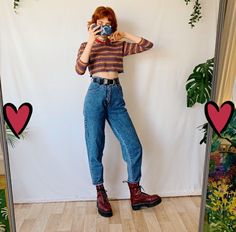 Indie Style Outfits, Estilo Indie, Mom Jeans Outfit, Artsy Outfit, Vintage Mom Jeans, Artsy Style, Fashion Blogger Style, Crop Top Outfits, Indie Outfits