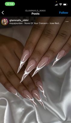 Sharp Pointed Nails, Stiletto Nails White Designs, White Stilletos Nails Design, Nail Designs Stilleto Long, Pointed Acrylic Nail Designs, Steletoes Nails Long, White Stilleto Nails Designs, Cute Stilletos Nails