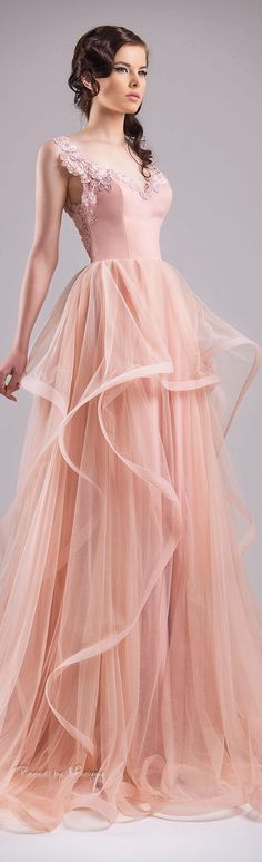 Chrystelle Atallah Spring 2015 Mode Rose, Fest Outfits, Fancy Gowns, فستان سهرة, Maxi Robes, Peach Color, Gorgeous Gowns, Lovely Dresses, Beautiful Gowns