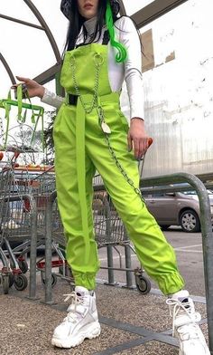 Celana Jogger Wanita, Look 80s, Jumpsuit Overalls, Neon Outfits, Belt Jumpsuit, Streetwear Mode, Bachelorette Outfits, Sweater Dress Women, Overalls Women