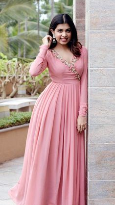 Anarkali Dress Pattern Full Sleeve, Wedding Wear Anarkali Suit, Gown Kurti Designs Latest, Anarkali Long Frocks, Chudidhar Full Sleeve Designs, Anarkalis Designer Latest, Full Hands Anarkali, Aline Party Dresses, Full Sleeves Anarkali Designs