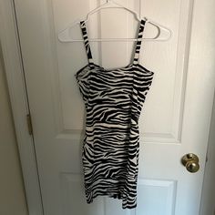 Brand New Dress H&m, Size 8 Dress, H M Dresses, Hm Dress, Colorful Dresses, H&m, Brand New, Womens Dresses, Women Shopping