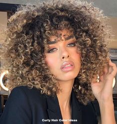 25 Vibrant Curly Hair Color Ideas for a Stunning Makeover Light Caramel Hair, Caramel Brown Hair Color, Mocha Color Hair, Caramel Blonde Hair, Blonde Curly Wig, Natural Brown Hair, Mocha Hair