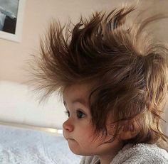 Wispy Hair, Baby Faces, Bad Hair Day, Baby Photoshoot, Bad Hair, Funny Baby, Funny Babies