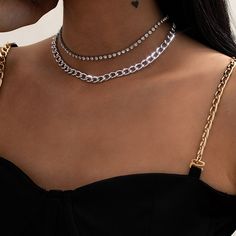 This is a glitzy layered chocker, every order is packed with love 💞  packages will be shipped in 1-2 business days! Please contact if you have any questions or inquires! Thick Necklace, Thick Chain Necklace, Rhinestone Material, Layered Chain, Layered Chains, Girly Jewelry, Stylish Jewelry, Rhinestone Necklace, Accessories Necklace