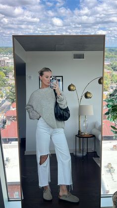 Oversized sweater outfit, fall outfits, white jeans fall outfit, elevated basics, neutral clothes, clean girl aesthetic, quiet luxury, birkenstock boston clog outfits, how to style birkenstock boston clogs Clog Outfit, Boston Outfits, Birkenstock Outfit, Clogs Outfit, White Jeans Outfit, American Beauty, Outfit Inspo Fall, Mom Outfits, Looks Style