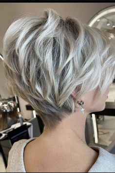 Best Haircuts For Thick Hair, Short Haircuts For Thick Hair, Bob Lung, Long Sleek Hair, Platinum Pixie, Haircuts For Thick Hair, Bob Hairstyles For Thick, Best Haircuts