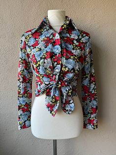 Such a cute 70s floral blouse!  --- Condition: Great vintage condition  --- Size:  Shoulder to shoulder:  Under armpit to end of sleeve:  Pit to pit:  Length -  --- Material:   --- @bluehoneyshop Retro Floral Print Tops For Fall, Retro Floral Print Blouse For Fall, Retro Floral Print Long Sleeve Top, Retro Long Sleeve Top With Floral Print, Vintage Pattern Long Sleeve Spring Tops, Spring Vintage Tops With Vintage Print, Spring Vintage Pattern Fitted Blouse, Spring Vintage Top With Vintage Print, Vintage Print Tops For Spring