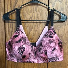 New Without Tags Torrid Curve Wireless Bra Size 42d. Lightly Lined. Pink Fitted Workout Bra, Pink Full Coverage Summer Bra, Summer Full Coverage Pink Bra, Pink Workout Bra With Removable Pads, Pink Fitted Full Coverage Bra, Wireless Bra, Bra Sizes, Pink Black, Women's Intimates