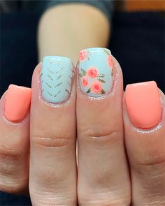 Cute short nail colors floral nails for spring 2019 #springnails #springnailart #springnaildesigns #floralnails Nail Design Gold, Nail Spring, Nail Art Halloween, Cute Nail Colors, Cute Short Nails, Nails Yellow, Summer Nail Art, Floral Nail Designs, Cute Spring Nails