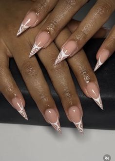 Pink And White Stiletto Nails, Simple Medium Nails, Medium Length Stiletto Nails, Nail Poses, Acrylic Nails Yellow, White Stiletto Nails, Fly Nails, Nail 2023, Bday Nails