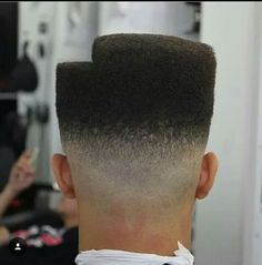 High Top Fade Haircut, Top Haircuts For Men, Haircut Back, Undercut Haircut, High Skin Fade, Best Barber