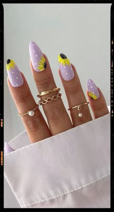 Lilac & Sunflower Nails Sunflower Nail, Sunflower Nail Art, Yellow Nails Design, Sunflower Nails, Trendy Nail Art Designs, Nail Art Designs Videos