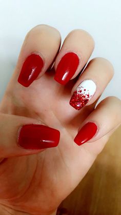 Canada Inspired Nails, Canada Day Nails Easy, Canada Day Nails Designs, Canadian Nails, Gelpolish Design, Canada Day Nails, Canada Nails, Lilly Nails, Gel Nail Light