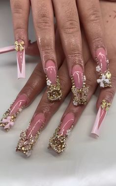 Pink And Gold Bling Nails, Gold And Pink Nail Designs, Pink N Gold Nails, Cute Extra Nails, Gold Junk Nails, 23 Birthday Nails, Pink Junk Nails, Pink And Gold Nails, Quinceanera Nails