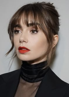 Bottleneck Bangs, Lily Jane Collins, Lily Collins Hair, Bangs Hairstyle, Roll Hairstyle, Trendy Hairstyle, Blonde Hair Looks, Long Hair With Bangs, Haircut And Color