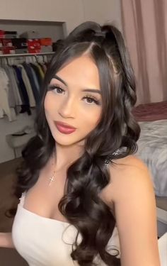 Hairstyles With Curled Hair, Curled Hairstyles For Medium Hair, Prom Hairstyles For Short Hair, Quince Hairstyles, Hairstyles For Layered Hair, Video Tiktok