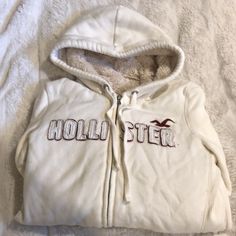 White Holster Zip up Jacket Hollister Jacket, 2000s Clothes, Hollister Jackets, Hollister Hoodie, Hollister Sweater, Cute Lazy Day Outfits, Lazy Day Outfits, Thrift Fashion, Zip Up Jacket