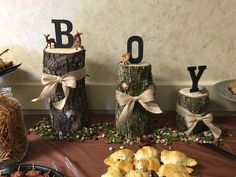 Woodland Themed Centerpieces, Baby Shower Rustic Theme, Woodland Charcuterie Table, Diy Woodland Baby Shower Decor, Woodland Baby Shower Centerpieces Boy, Woodland Theme Baby Shower Boy Tables, Woodland Baby Shower Candy Table, Woodland Themed Gift Table