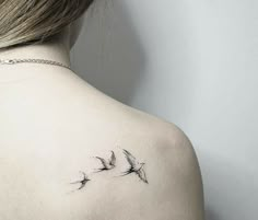 Simple Bird Tattoo, Small Bird Tattoos, Bird Tattoos For Women, Vogel Tattoo, Tiny Tattoos For Women, Ear Tattoo Ideas, Clover Tattoos, Clever Tattoos, Symbols Of Love