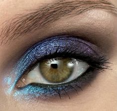 Green Eyes With Purple Eyeshadow, Green Eyes Dark Hair, Blue Eyes Purple Eyeshadow, Smokey Eye With Blue Undereye, Turquoise Eye Makeup, Purple And Teal Eyeshadow, Dark Blue And Purple Eye Makeup, Plum Eyeshadow, Tone Makeup