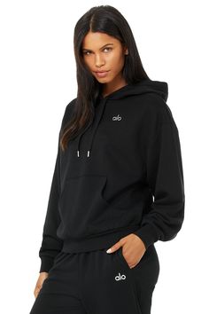 Street meets luxe, for practice & all your other plans. The Accolade Hoodie is a wear-right-now, love-forever superstar thanks to fresh, chrome Alo logo and tipped drawstrings that instantly elevate this classic, oversized look. Kangaroo pocket & bold logo hood For working out and wearing out Designed & uniquely fit to flatter every size Wear-tested by our in-house team for the perfect fit Accolade Hoodie in Black, Size: 2XL | Alo Yoga® The Accolade, Best Yoga Clothes, Bold Logo, Back Women, Yoga Tops, Alo Yoga, Yoga Wear, White Hoodie, Yoga Clothes