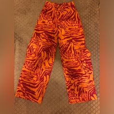 Nwt Forever21 Orange And Pink Patterned Wide Leg Denim Fashion Pants Size Xs Trendy High Rise Orange Bottoms, Trendy Orange Straight Leg Bottoms, Forever 21 Cotton Bottoms For Fall, Forever 21 Straight Leg Cotton Pants, High Waist Cotton Printed Pants, Orange Bottoms For Spring Streetwear, High Waist Printed Cotton Pants, Trendy Orange Straight Leg Pants, Trendy High Waist Orange Pants