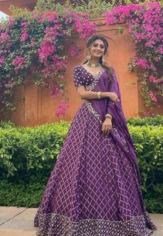 Purple Lengha Simple, How To Style Dupatta With Lehnga, Sangeet Lengha, Lehenga Dupatta Draping Style, Purple Lehenga, Indian Bridesmaid Dresses, Sangeet Outfit, Simple Lehenga, Indian Outfits Lehenga