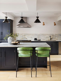 Statement Marble, Living Room And Kitchen Design, Dark Cabinets, Family Kitchen, Perfect Family, South London