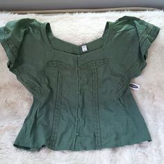 Nwt Sz Large Color:Green Black Flannel Shirt, Red And Black Flannel, Old Navy Womens, Old Navy Tank Tops, Peplum Shirts, Bohemian Blouses, Boat Neck Tops, Fitted Blouses, Thrift Finds