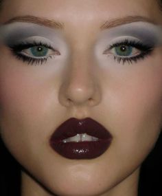 90s Dark Makeup, 90s Makeup Aesthetic, 90s Prom Makeup, 1990s Makeup Looks, 1990’s Makeup, Dark Blue Eye Makeup, 90s Eye Makeup, 1990s Makeup, 90s Makeup Trends