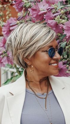 20 SHORT HAIRSTYLES FOR WOMEN OVER 50 - valemoods Choppy Hair, Short Hair Trends, Messy Short Hair, Edgy Short Hair, Fun Hair, Short Choppy Hair, Short Hair With Layers, Short Hair Styles Pixie