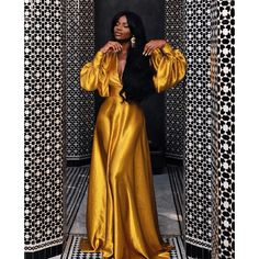 Golden Long Sleeve V-Neck Evening Dress Floor Length Satin Special Occasion Luxury Prom Dresses Sexy Luxury Prom Dresses, Long Satin Dress, Afrikaanse Mode, Satin Evening Dresses, Evening Dress Floor Length, Classy Dress Outfits, Dress Gold, Sustainable Fashion Brands, African Print Fashion