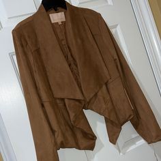 High End Quality Polyester And Spandex Material Womens Medium Can Fit A 10/12 Caramel Long Sleeve Outerwear For Fall, Caramel Long Sleeve Fall Outerwear, Fitted Camel Outerwear For Spring, Brown Fall Blazer For Layering, Fitted Camel Casual Outerwear, Chic Fitted Camel Outerwear, Glam Doll, Cropped Blazer Jacket, Cropped Blazer