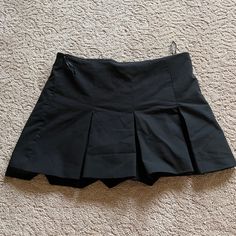 - Never Worn Too Small For Me - Has Zipper On Side -Has Shorts Underneath! Black Skort, Zara Black, Womens Skirt, Zara, Womens Sizes, Zipper, Women Shopping, Quick Saves, Clothes