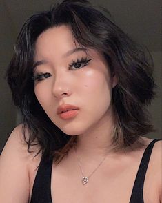 Hair Inspo Korean, Wolf Cut Asian, Makeup Short Hair, Asian Hair Inspo, Short Hair Asian, Wolf Cuts, Hair Asian