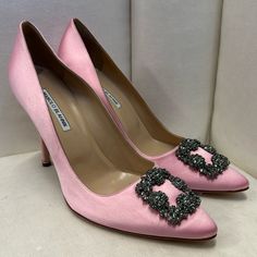 Manolo Blahnik Satin Pink Heels Manolo Blahnik Jadarona, Manolo Blahnik Flower Heels, Manolo Blahnik Lace Heels, Manolo Blahnik Pink, Manolo Blahnik Red, Manolo Blahnik Shoes, Pink Heels, Manolo Blahnik, Shoes Women Heels