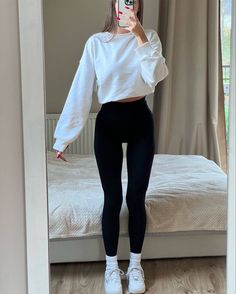 Normcore Outfits, Cute Workout Outfits, Cute Gym Outfits, Legging Outfits, Cute Comfy Outfits, Sporty Outfits, Sporty Chic