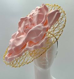 Handmade by Featured Milliner of The Kentucky Derby Museum 2023 & 2024! Dramatic gold mat base with oversized light pink floral. Artwork for your head! Attaches with headband.  Not taking customs this year--Derby 150 is going to be massive and mom life keeps me running! However, happy to suggest pieces that will coordinate with your outfit. If you don't love the way this attaches to your head--message me!  I can swtich *most* pieces to your preference. Clip, Headband OR Elastic Cord  NOTE: Heavi Gold Hat Headpieces For Races, Blush Pink Fascinator, Gold Fascinator, Oaks Day, White Fascinator, Kentucky Derby Fascinator, Derby Hats Fascinators, Pink Fascinator, Cream Color Dress