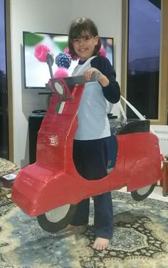 Italian Costume Ideas, Bicycle Crafts, Cardboard Car, Classic Vespa, Food Costumes, Italian Dress, Book Week Costume