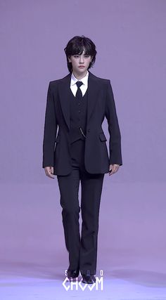 Tomboy Kpop Idol, Kpop Suit Stage Outfit Men, Savage Girl, Corporate Goth, Cute Korean Girl, Prom Suits, Pose Reference Photo