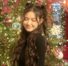 Danielle New Jeans Pfp Icon, Danielle Christmas, Danielle New Jeans Icons, Danielle Pfp, New Jeans Icon, Christmas Kpop, Korean Student