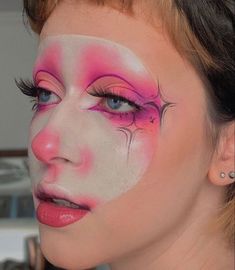 Fun Full Face Makeup Looks, Swirly Makeup, Cute Clown Makeup Aesthetic, Cute Clown Makeup, Artsy Makeup, Alt Makeup, Face Art Makeup