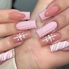 Nokti Za Zimu, Festive Holiday Nails, Nail Designs Ideas, Winter Things, Christmas December, Holiday Nail Designs