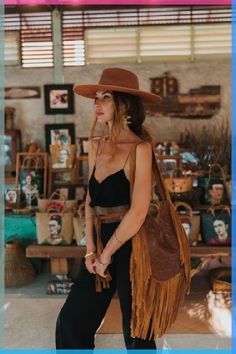 Summer Bohemian Outfits, Alisa Belochkina, Look Boho Chic, Looks Country, Boho Chic Outfits, Boho Bags, Dark Tan